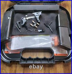 Glock 17 OEM Complete Slide Barrel Upper & LPK Frame Parts Kit & 2 Magazines b